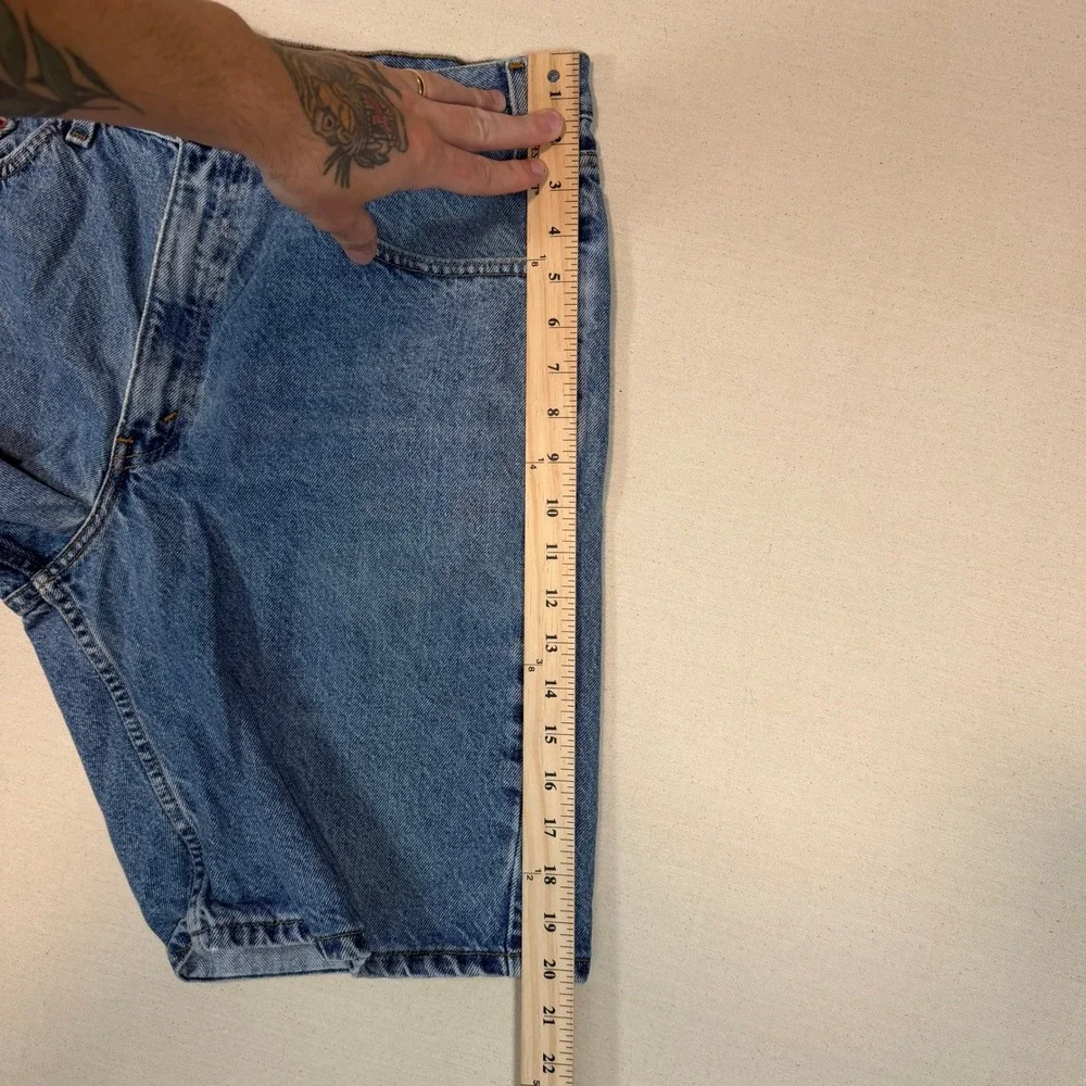 Vintage Levis 550 Relaxed Fit Denim Shorts Mens 34 Medium Wash Cotton Y2K Jorts